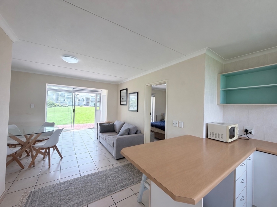 1 Bedroom Property for Sale in Bloubergstrand Western Cape